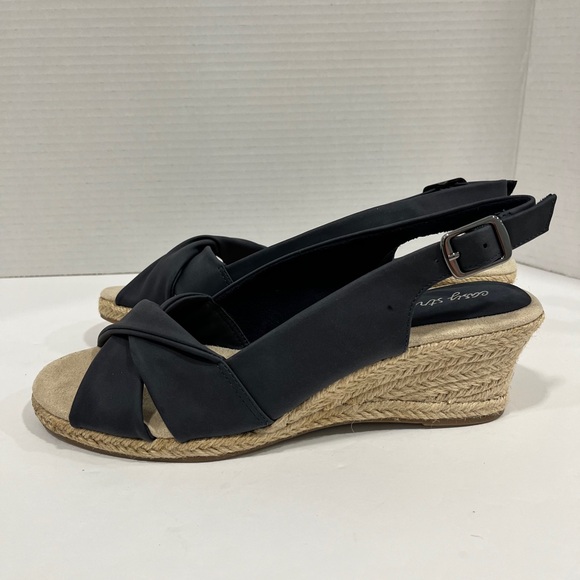 Easy Street Womens Maureen Wedge Sandals. Size: 9.5. Color: Navy‎ - Picture 6 of 7